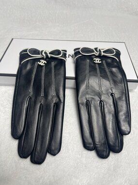 Chanel  Leather Gloves